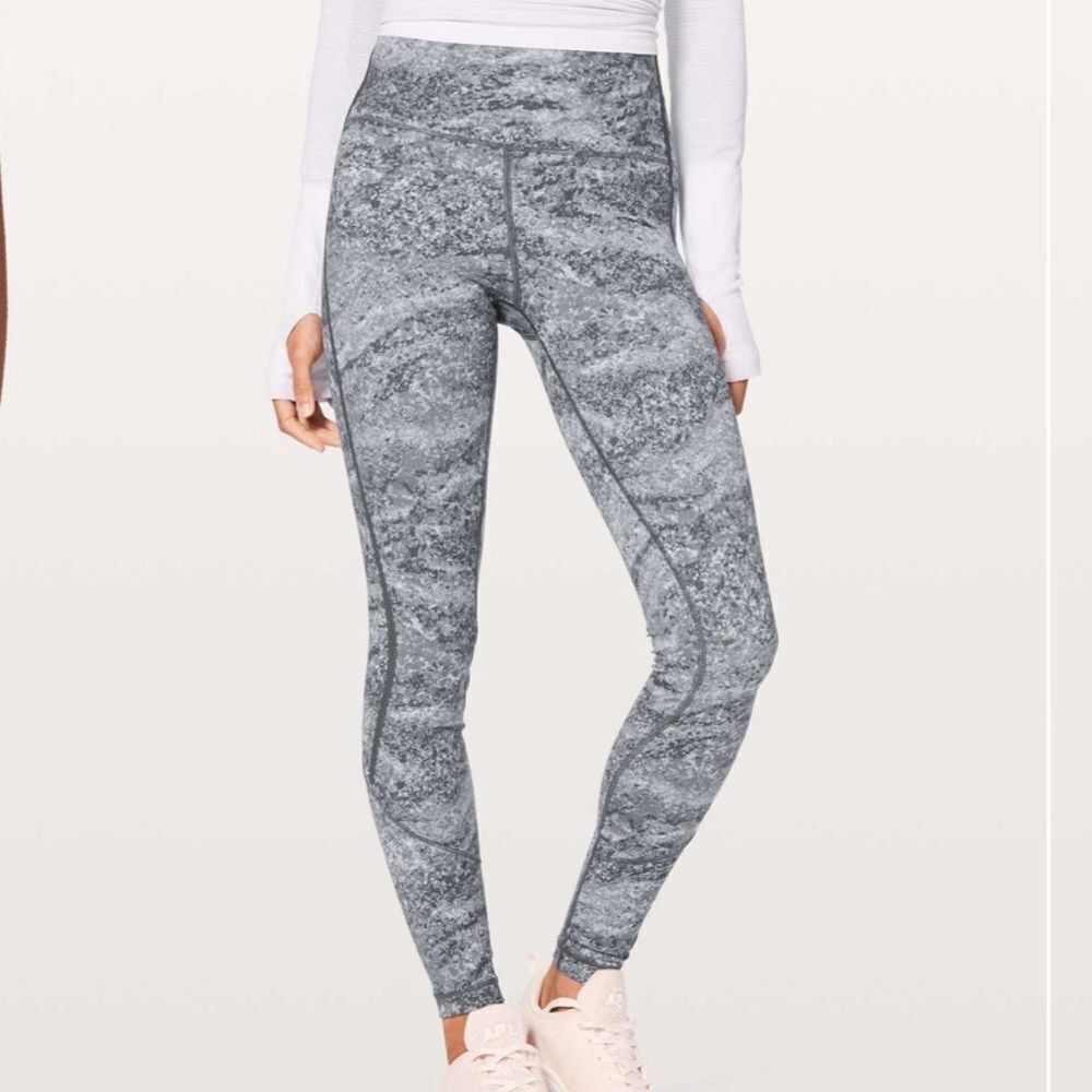 Lululemon Stop Drop & Squat Tight 28"
Area Ice Grey